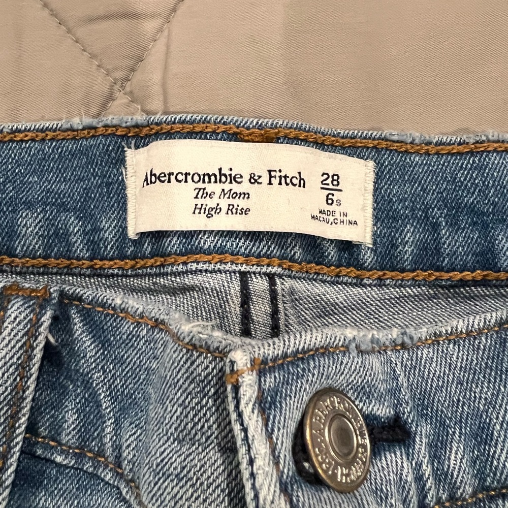 Abercrombie and Fitch High Rise Mom Jeans